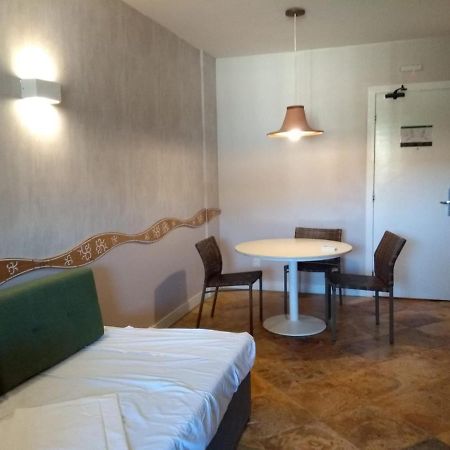Apartamento Resort Ao Lado Do Parque Aquatico Porto Das Dunas - Pe Na Areia- Terreo Aquiraz Dış mekan fotoğraf